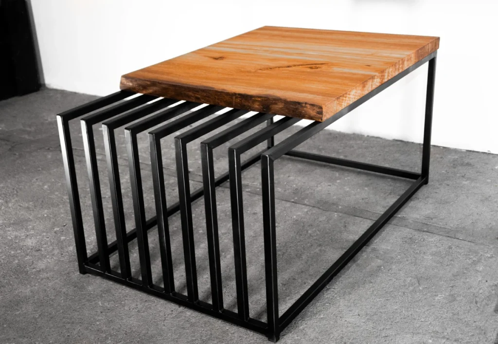Metrowood randigt bord 05